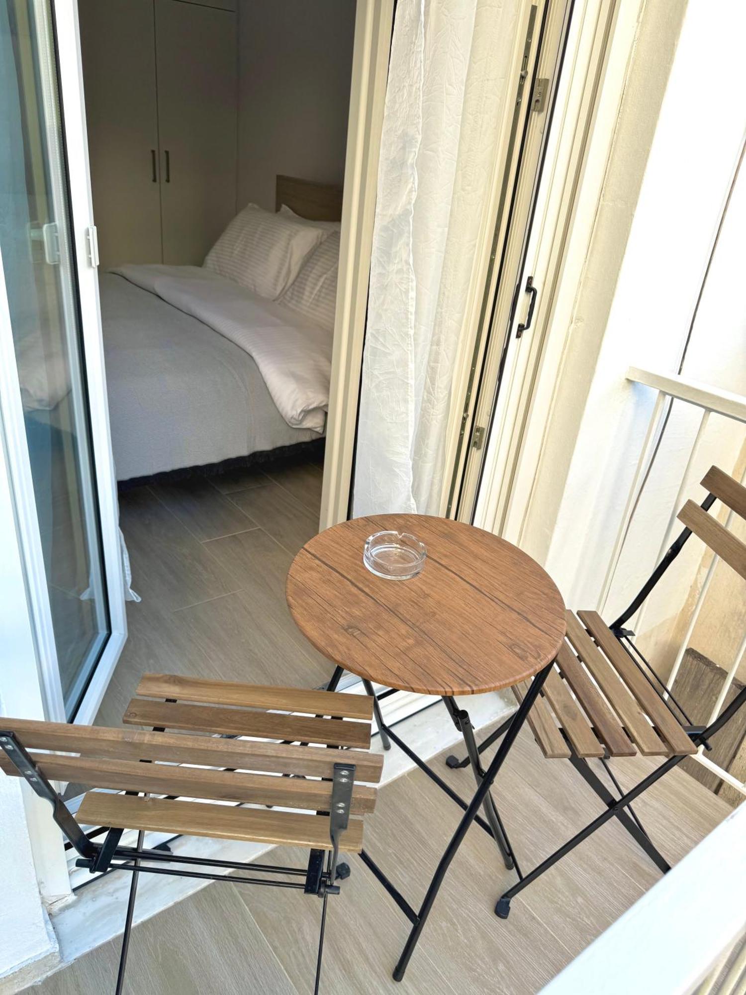 2 Bedrooms * Piraeus